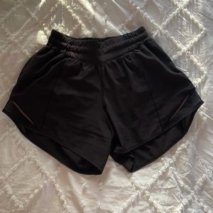 Black Lululemon Hotty hots